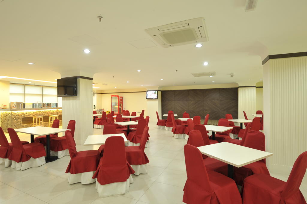 Hallmark Regency Hotel - ג'והור בהרו מראה חיצוני תמונה