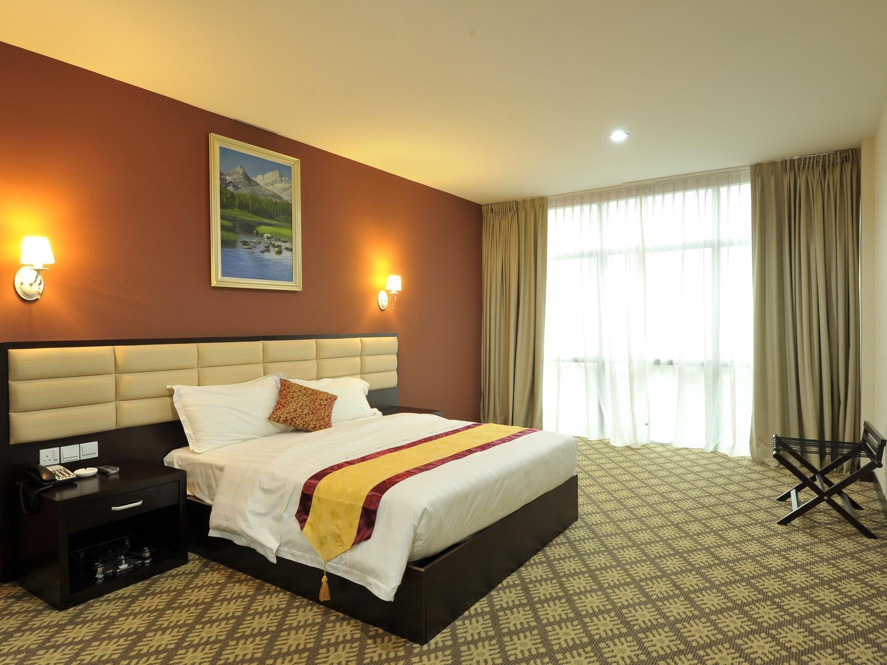 Hallmark Regency Hotel - ג'והור בהרו מראה חיצוני תמונה